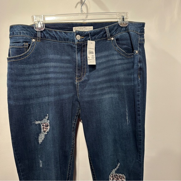 NEW Dark Blue Distressed 18W Women Jeans with leopard print 18W - Picture 9 of 11